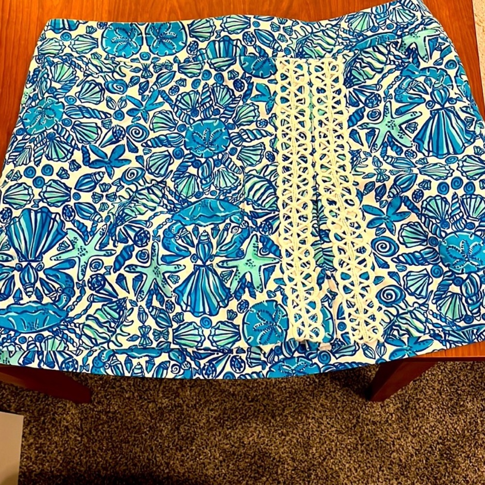 Lilly Pulitzer Blue & White Shell Print Skort